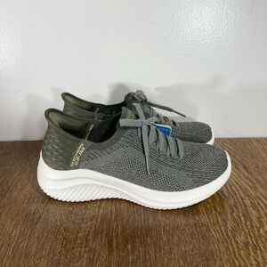 NWT Skechers x Martha Stewart Slip-Ins Sneaker Women’s Size 6 Olive